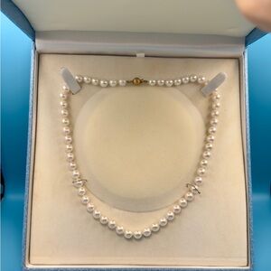Elegant Pearl Necklace Hardy worn 14k clasp